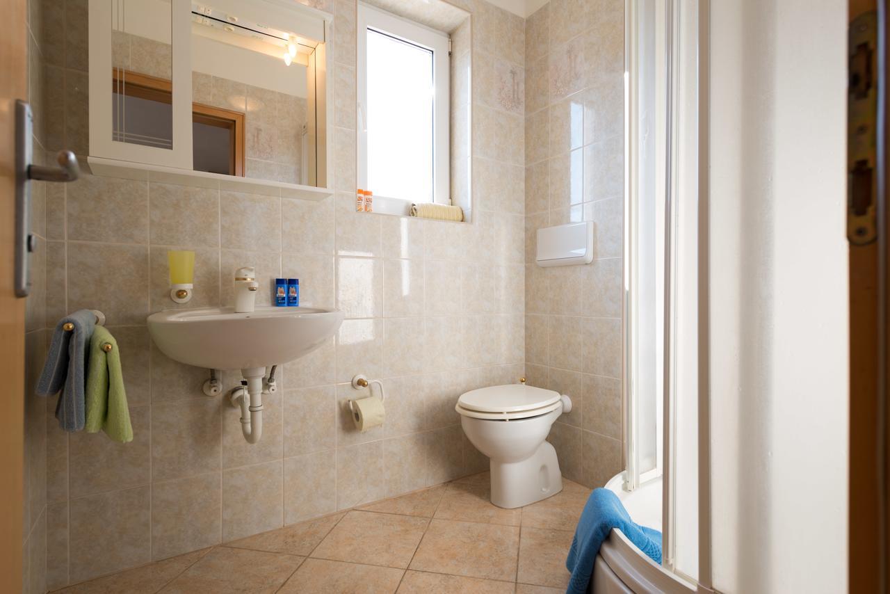 Sun House Apartments Bol Zewnętrze zdjęcie