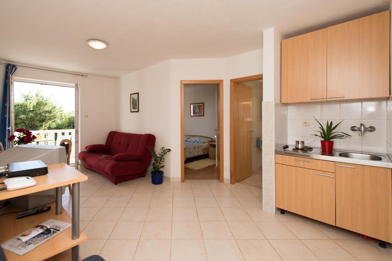 Sun House Apartments Bol Zewnętrze zdjęcie
