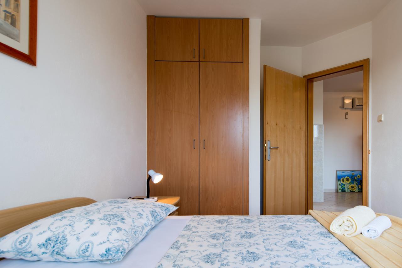 Sun House Apartments Bol Zewnętrze zdjęcie