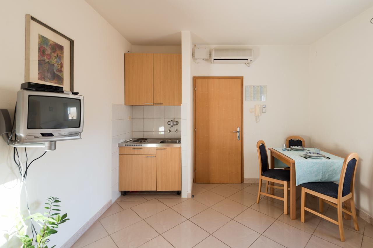 Sun House Apartments Bol Pokój zdjęcie